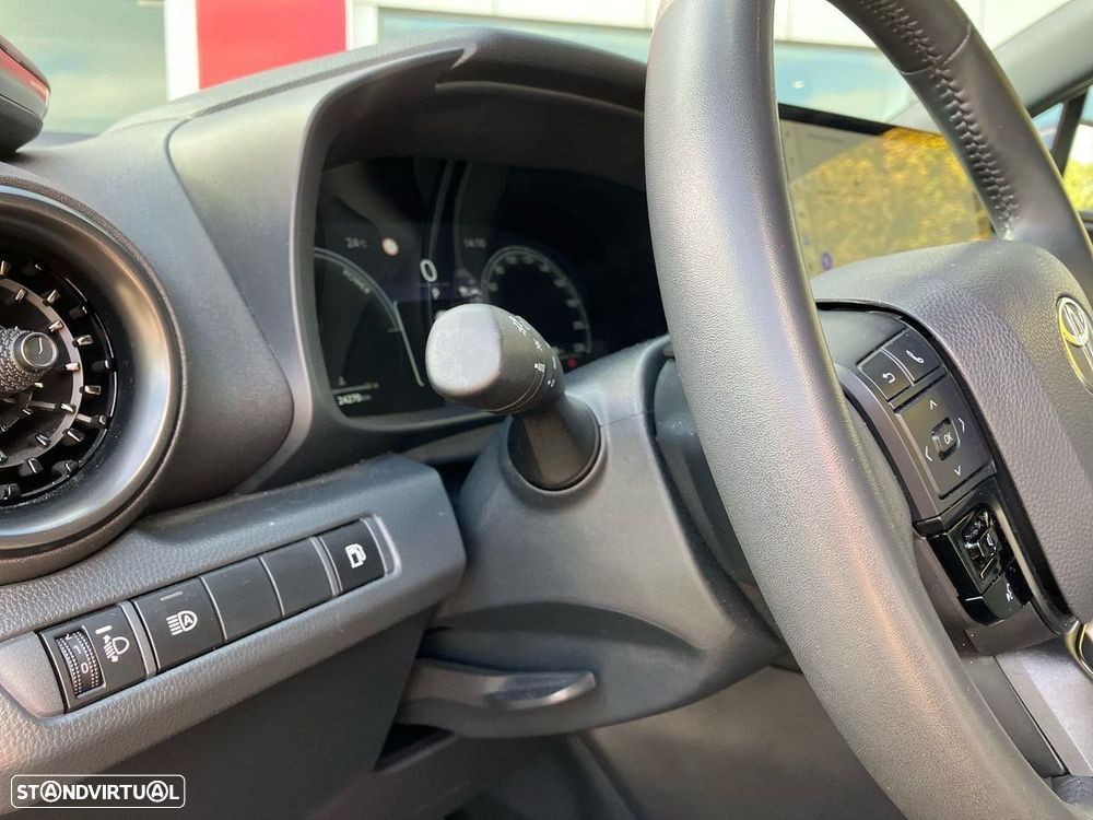 Toyota C-HR 1.8 Hybrid Square Collection - 30