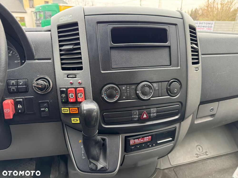 Mercedes-Benz Sprinter - 23