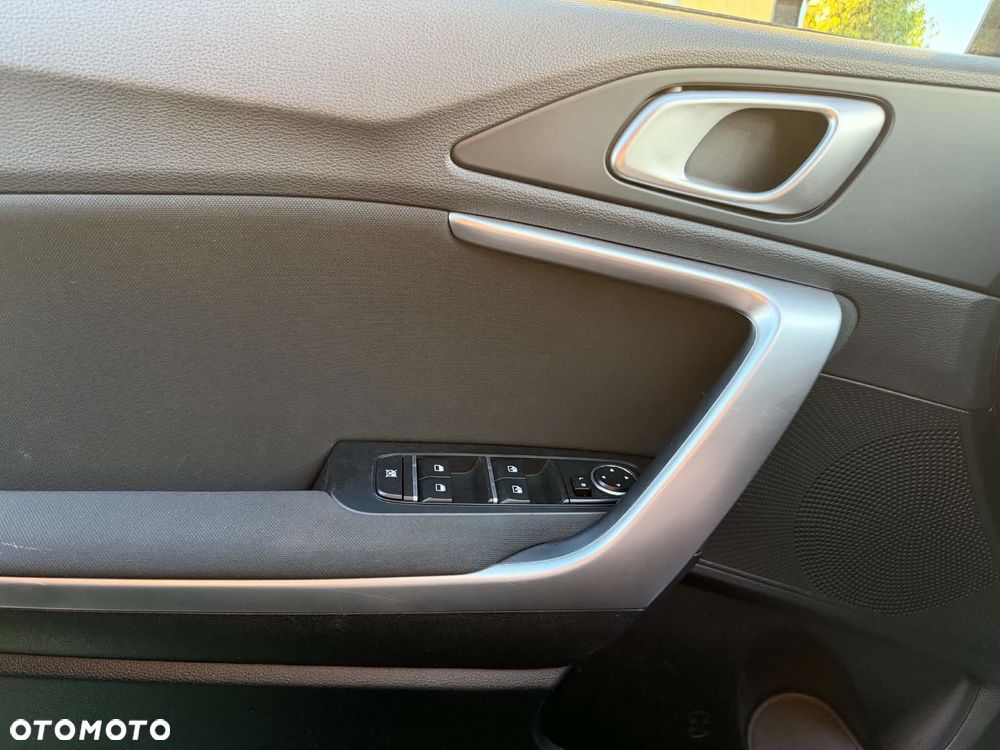 Kia Ceed 1.5 T-GDI DCT7 OPF JBL Sound Edition - 11
