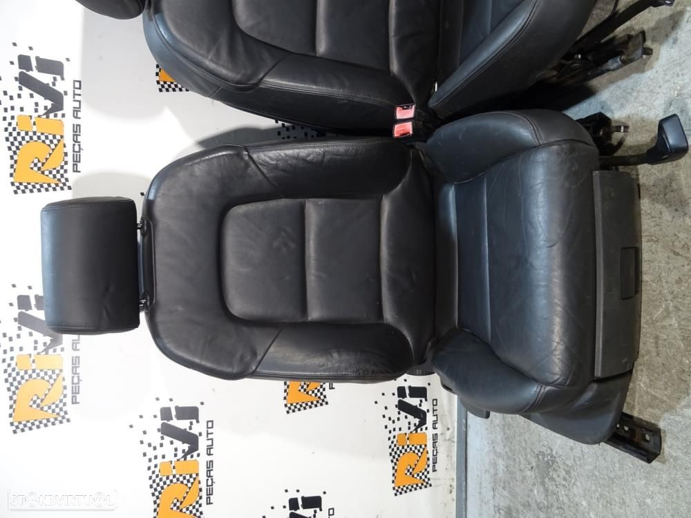 Bancos Frontais Audi A3 (8P1)  Bancos Frontais Audi A3 8P Em Pele - 2