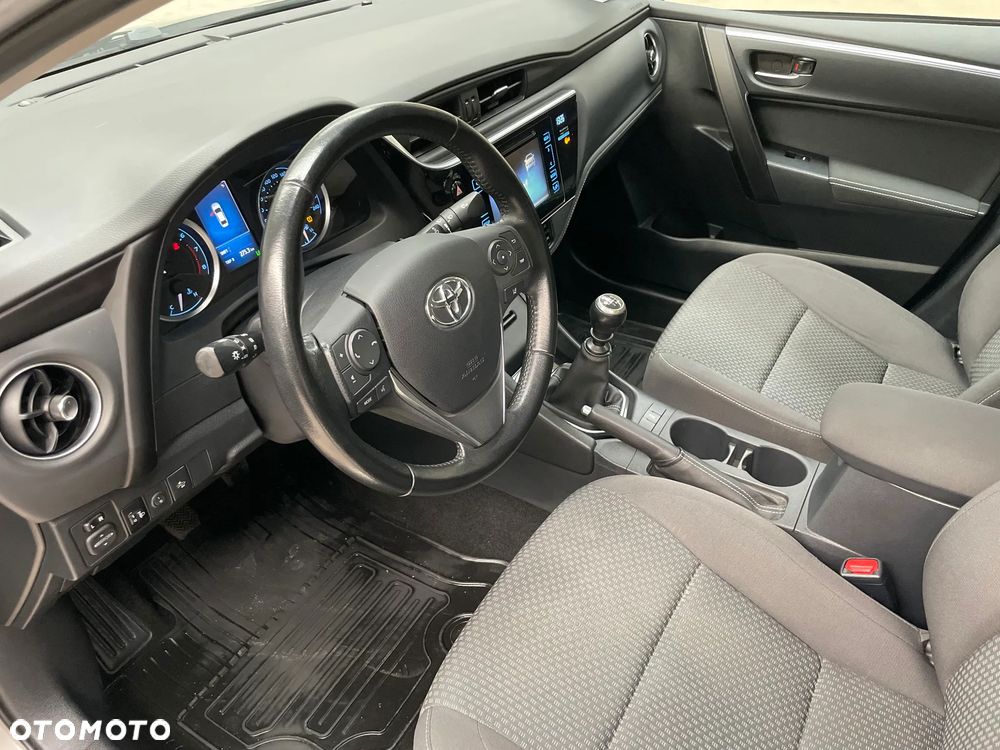 Toyota Corolla 1.6 Comfort - 10