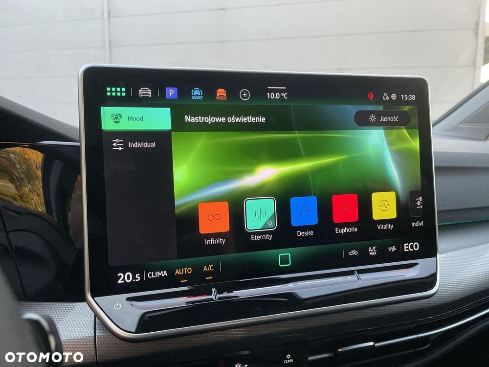 Volkswagen Golf - 28