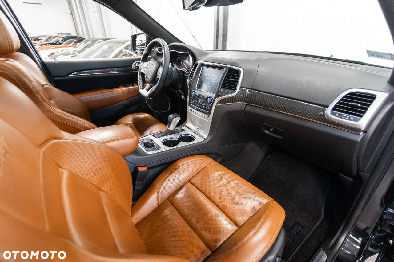 Jeep Grand Cherokee - 21