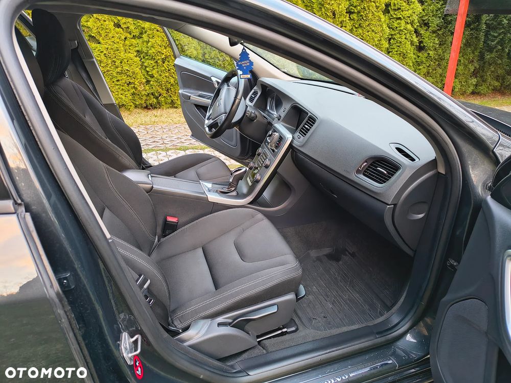 Volvo V60 D3 Geartronic Kinetic - 22