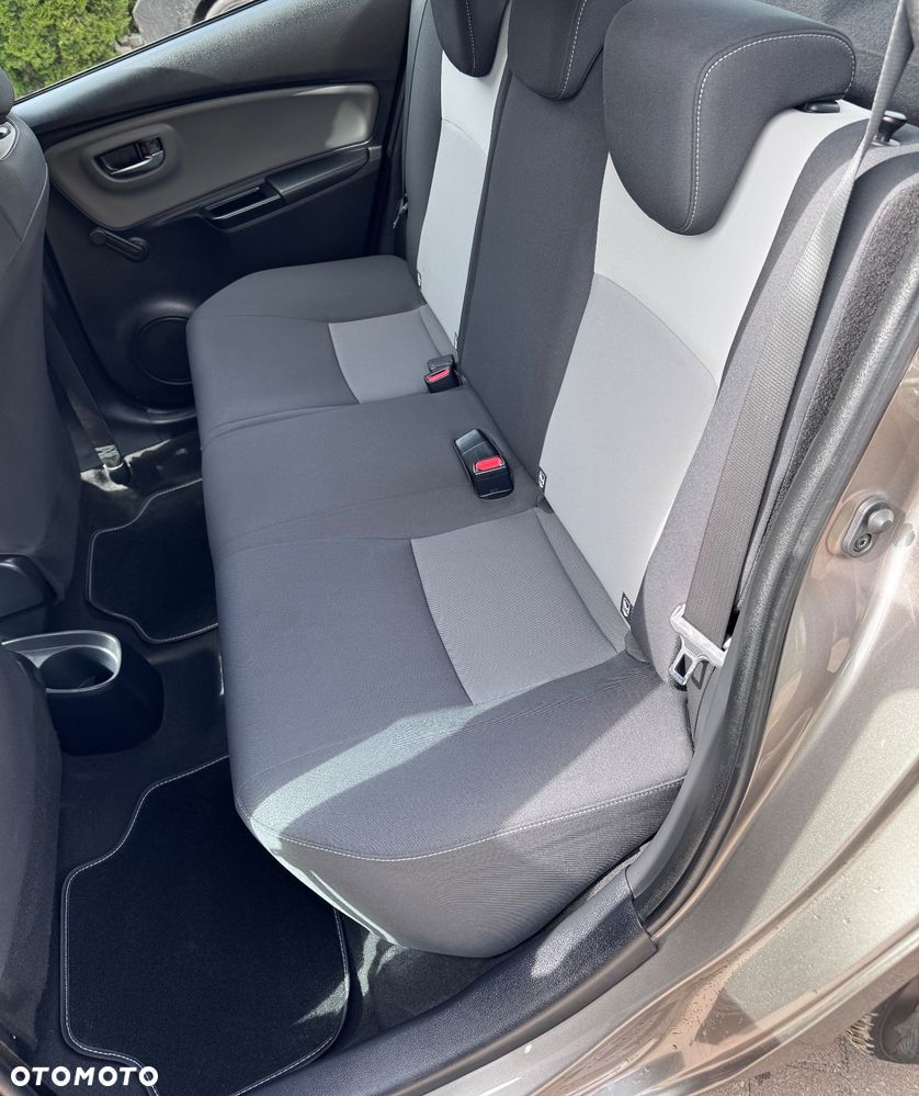 Toyota Yaris - 16
