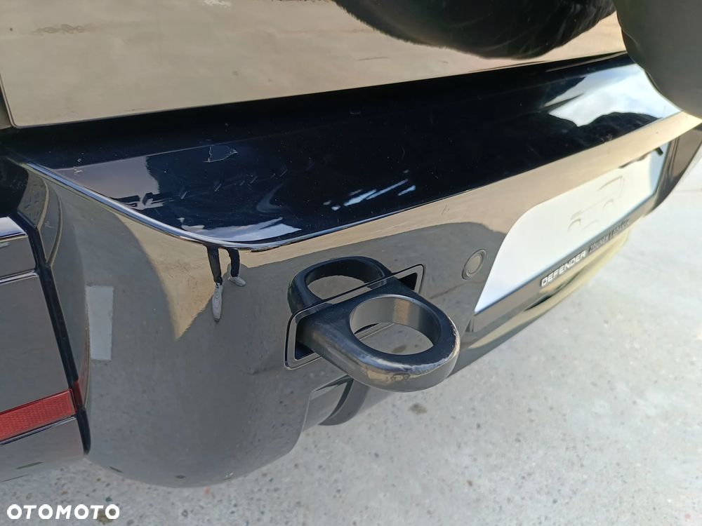 Land Rover Defender - 35