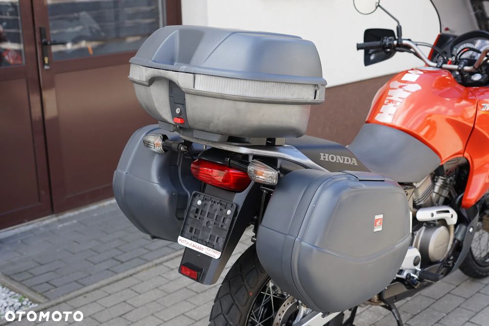 Honda XL - 7