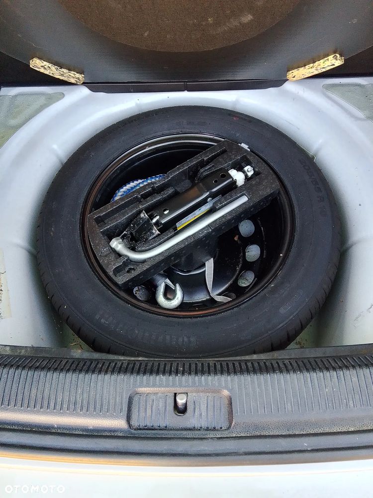 Volkswagen Golf 1.6 TDI DPF BlueMotion Technology DSG MATCH - 11