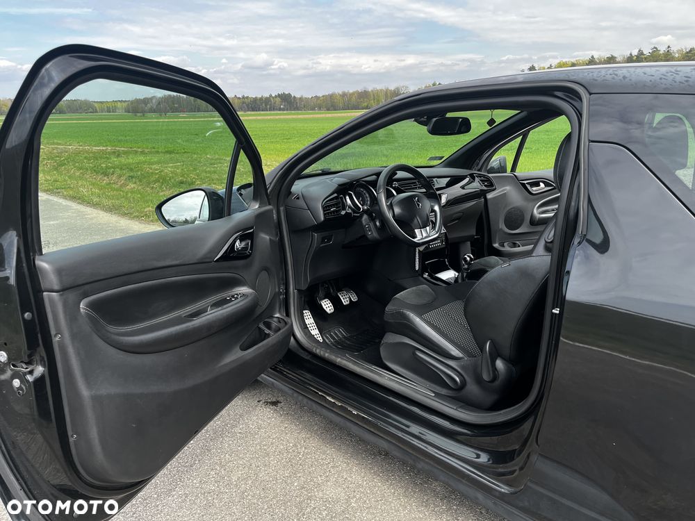 Citroën DS3 VTi 120 SoChic - 16