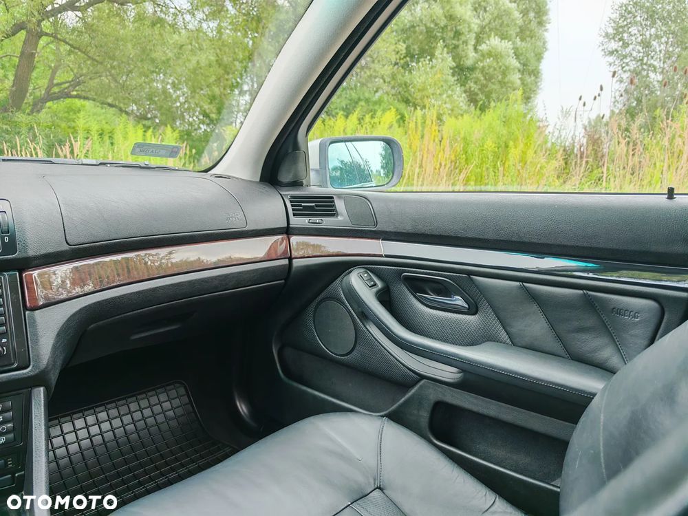 BMW Seria 5 - 17
