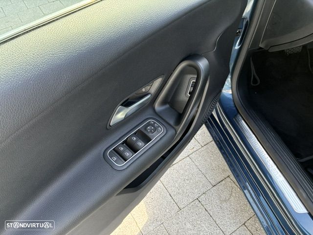 Mercedes-Benz A 180 Limousine d Style Plus Aut. - 13