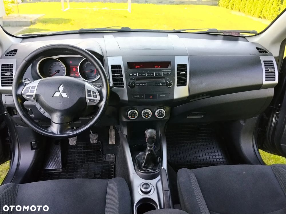Mitsubishi Outlander 2.2 DID Instyle - 18