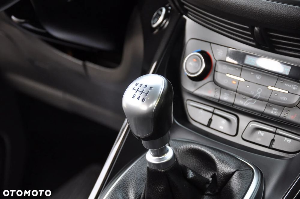 Ford Kuga 1.5 EcoBoost 2x4 Cool & Connect - 33