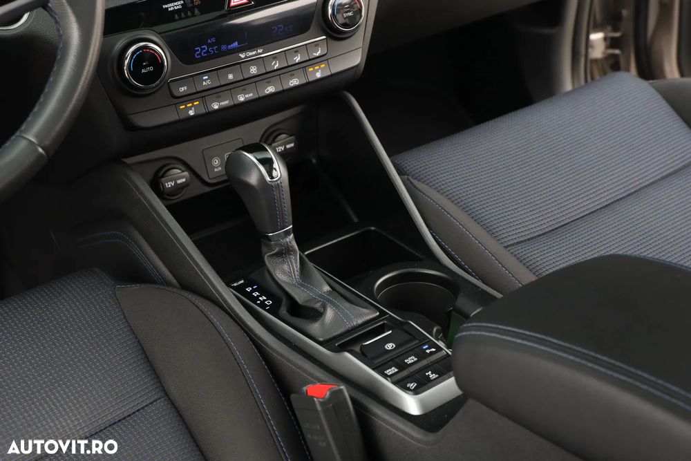 Hyundai Tucson 2.0 CRDI 4WD Automatik Premium - 9