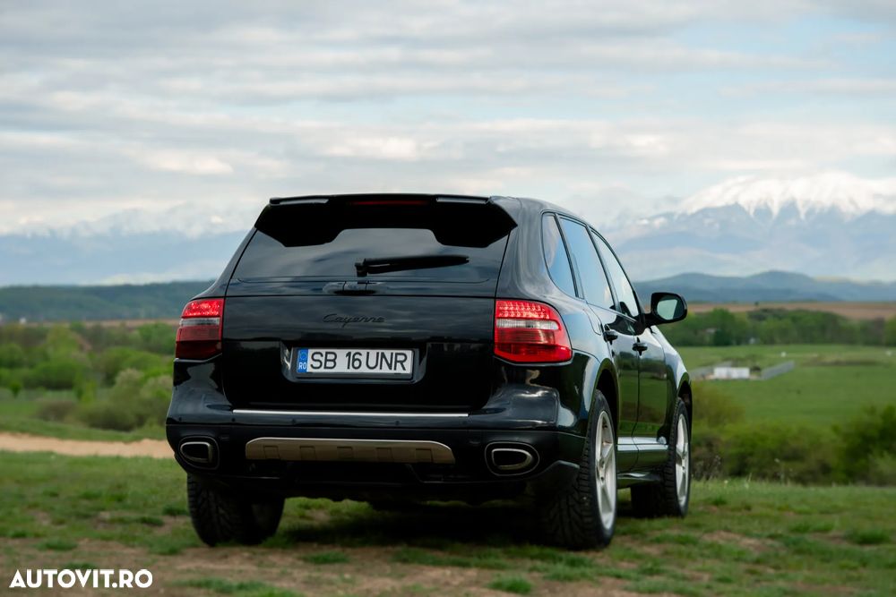 Porsche Cayenne - 8