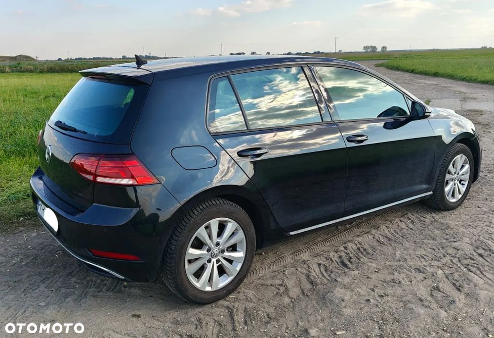 Volkswagen Golf - 5