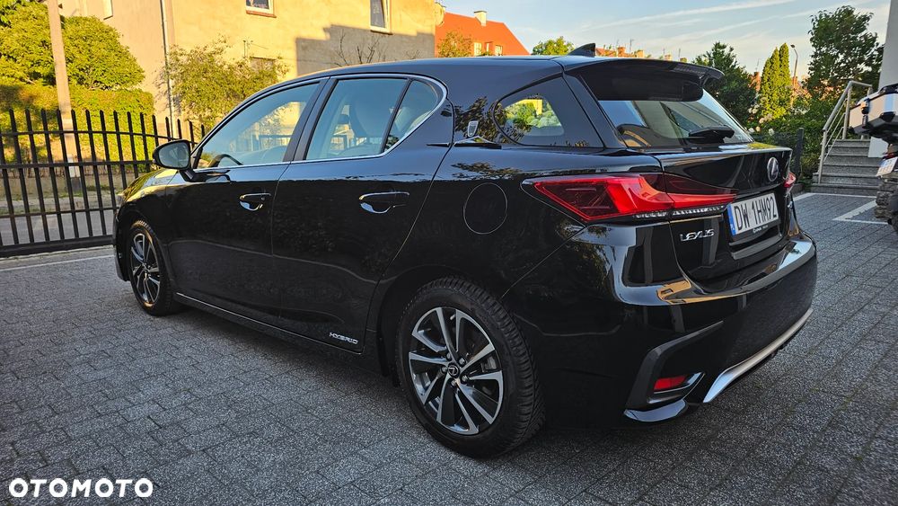 Lexus CT - 11