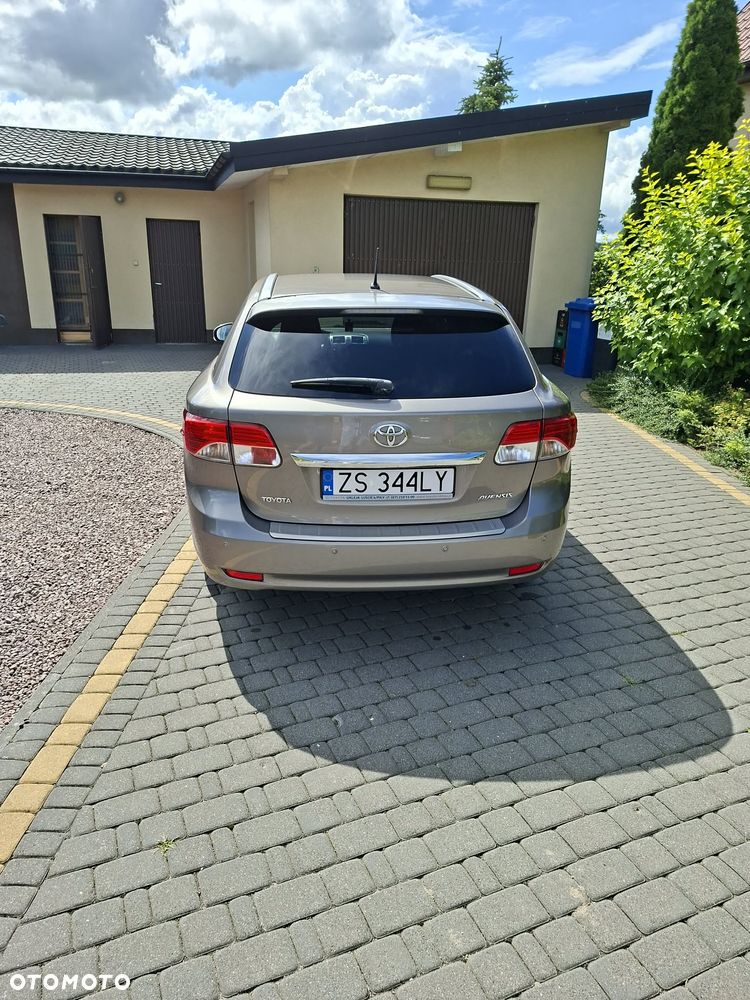 Toyota Avensis 1.8 Prestige - 6