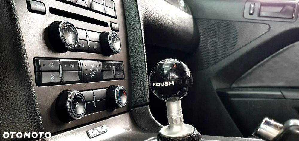 Ford Mustang 3.7 V6 Premium - 26