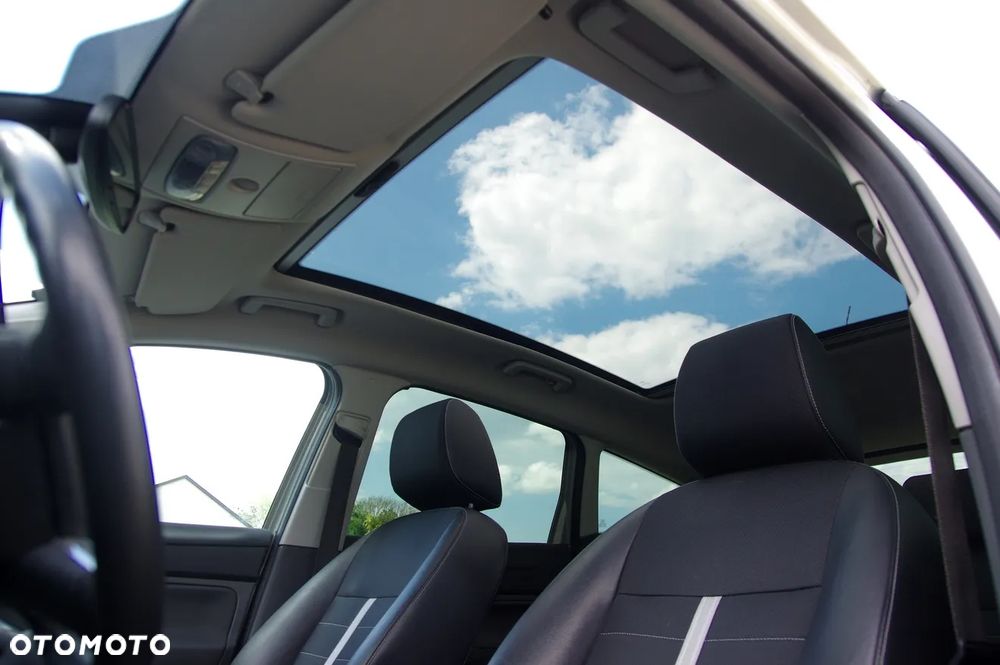Ford Kuga 2.0 TDCi 2x4 Titanium - 22