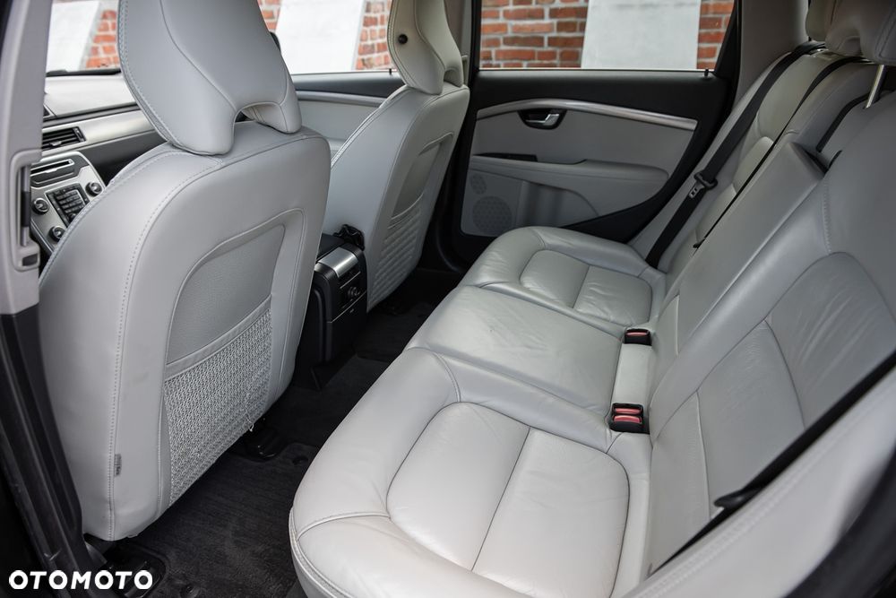 Volvo XC 70 D4 AWD Summum EU6 - 25