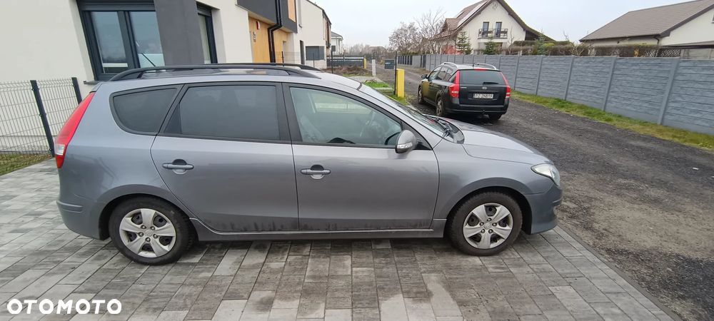 Hyundai i30 1.4 Classic + - 11