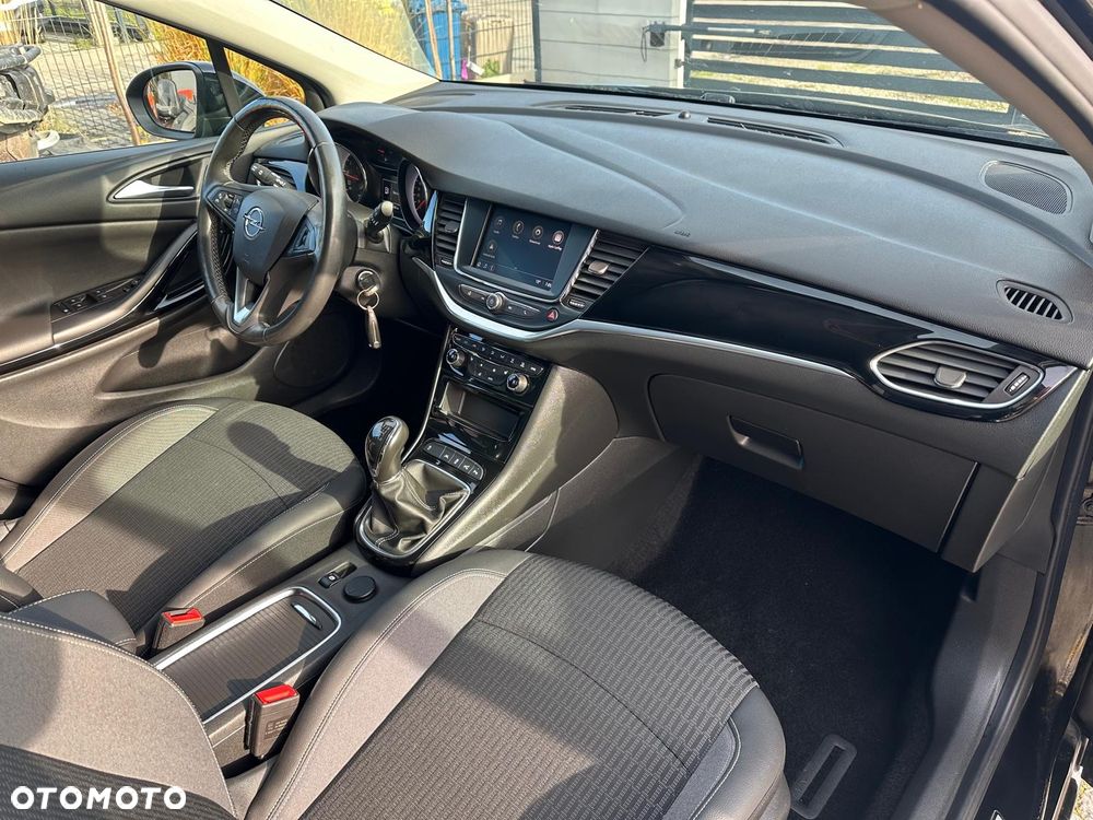 Opel Astra 1.2 Turbo Edition - 10