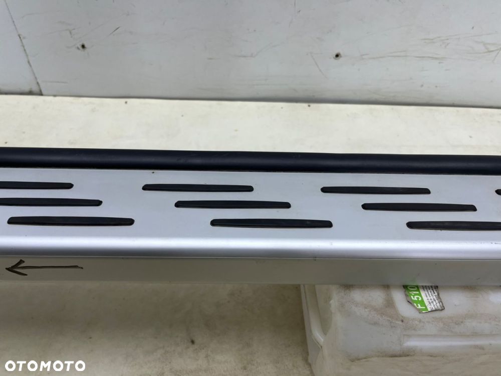 Nakładka progu Renault Captur 2 II 19r.- ASX 2 II 23r.- PRAWY stopień zewnętrzny oryginalny PRÓG - 7