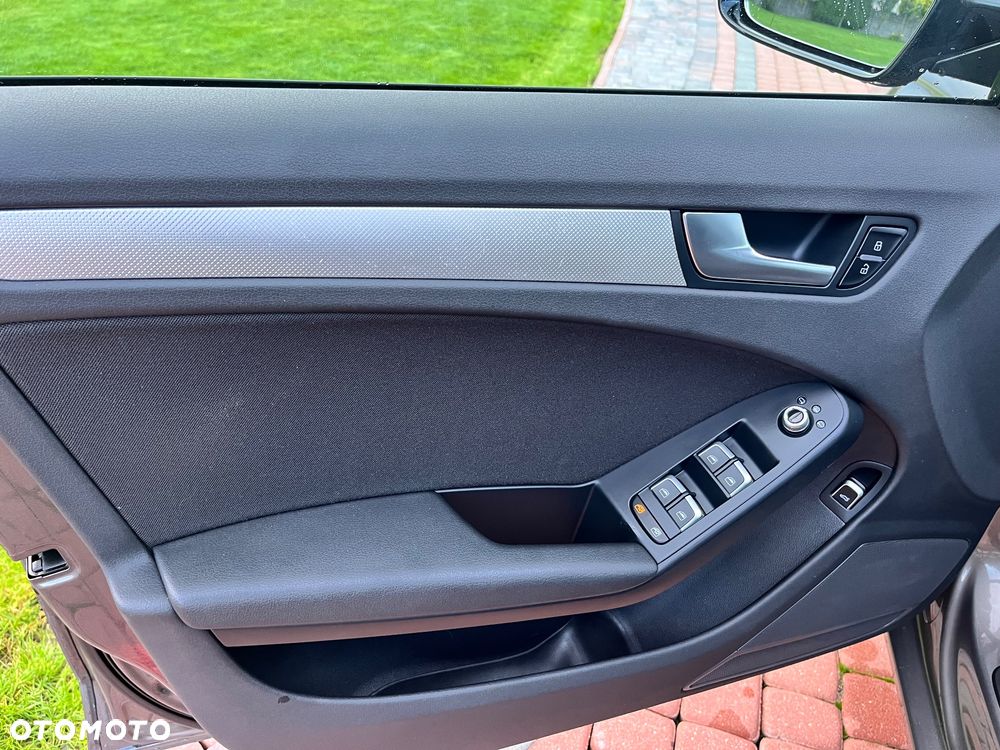 Audi A4 Avant 2.0 TDI ultra DPF Attraction - 21