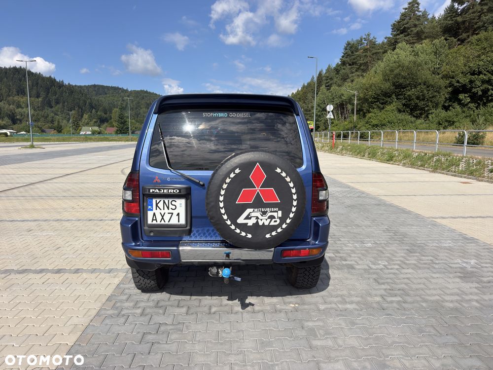 Mitsubishi Pajero - 4