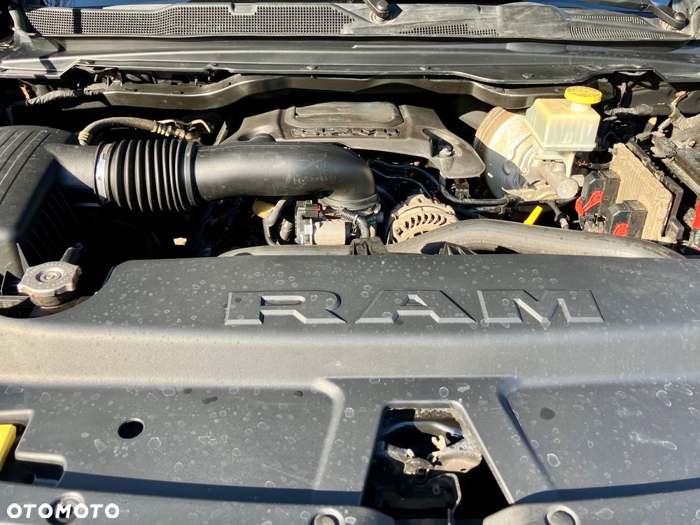 Dodge RAM - 16