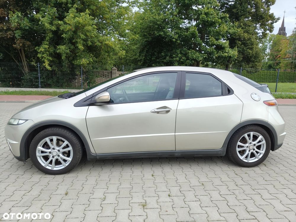 Honda Civic 1.4 Base - 9