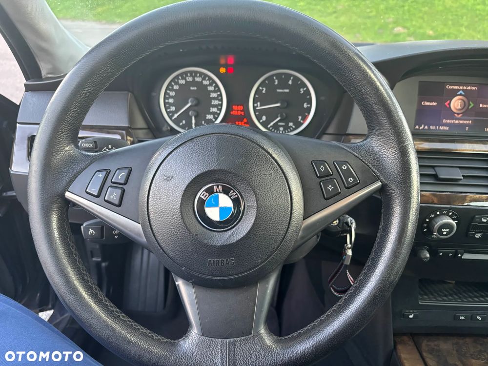 BMW Seria 5 525i - 9