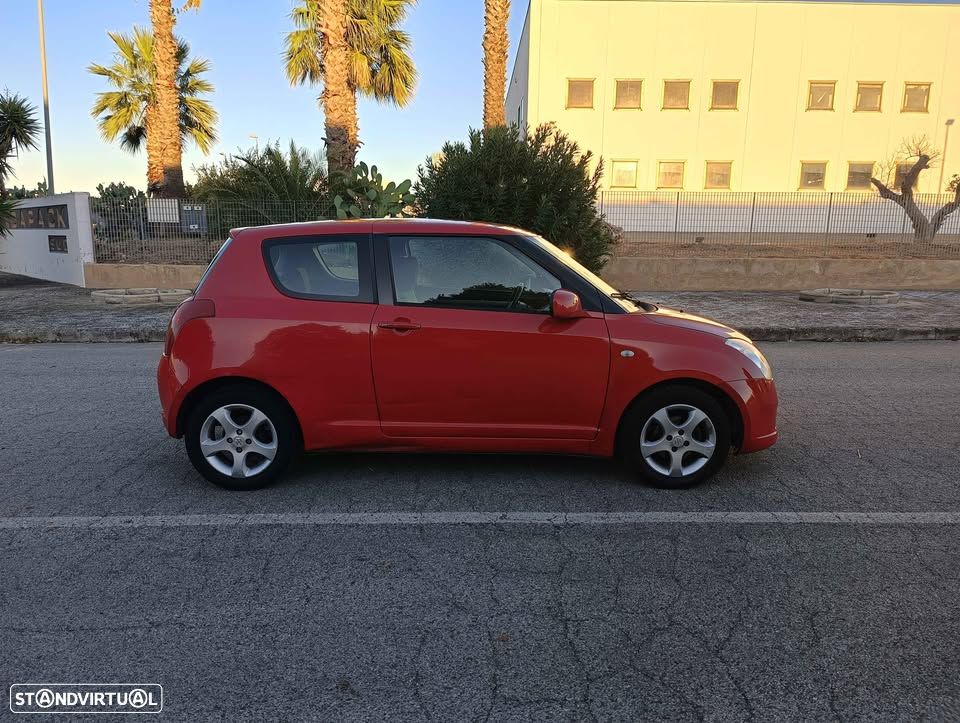 Suzuki Swift 1.3 DDiS GLX - 6