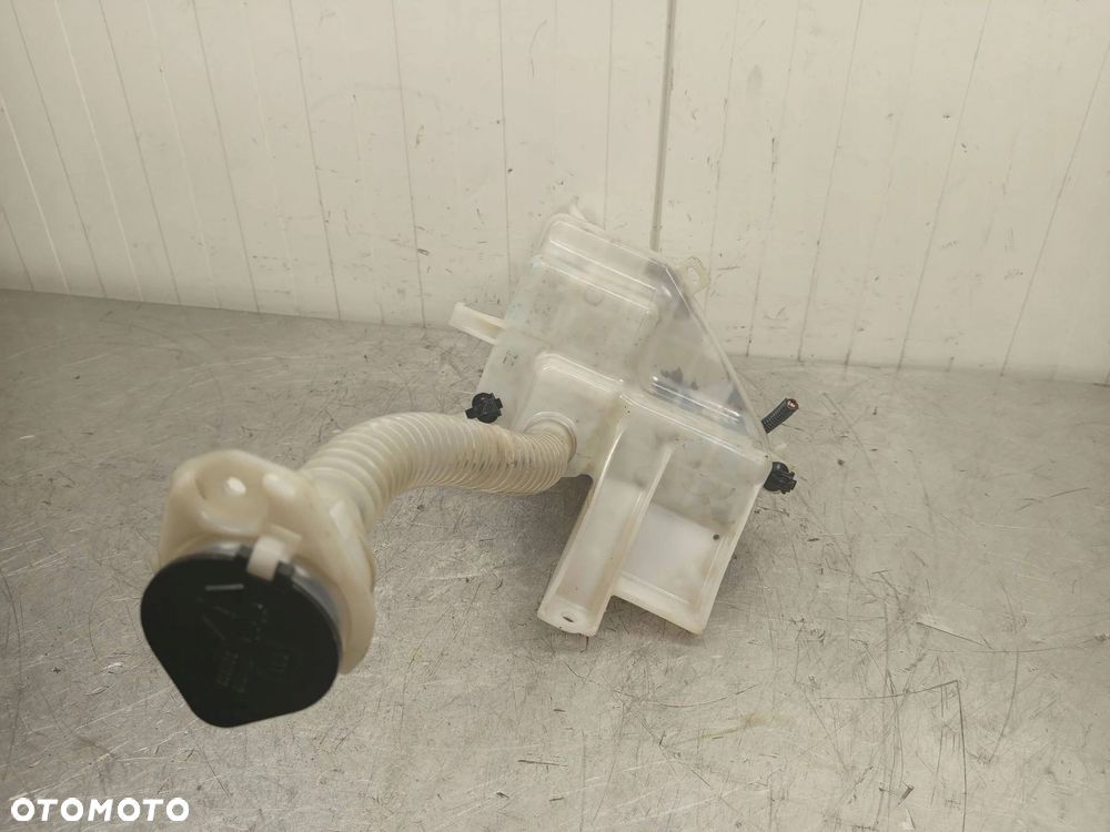 Zbiorniczek spryskiwaczy Toyota RAV 4 (XA30) 060851217 - 2