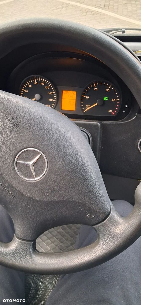 Mercedes-Benz SPRINTER - 11