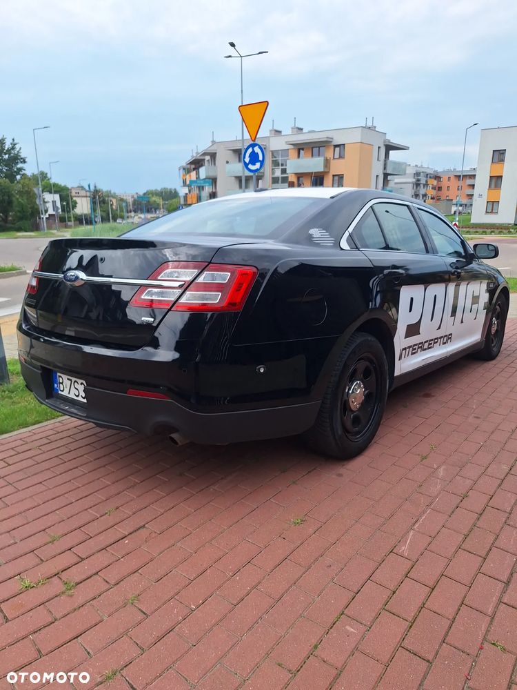 Ford Taurus - 5