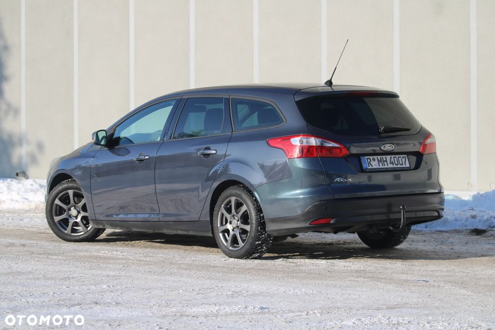 Ford Focus SW - 8