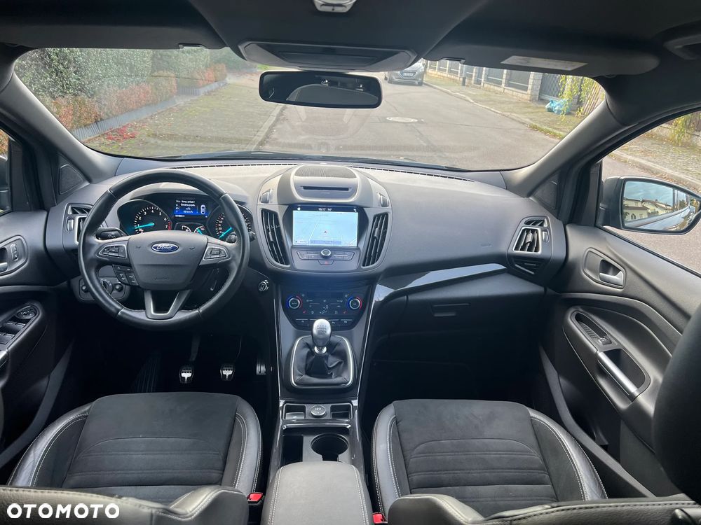 Ford Kuga 1.5 EcoBoost 2x4 ST-Line - 8