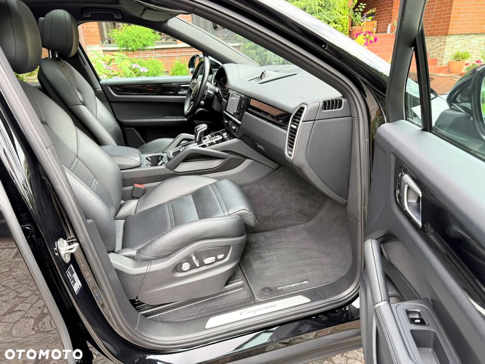 Porsche Cayenne Platinum Edition - 19