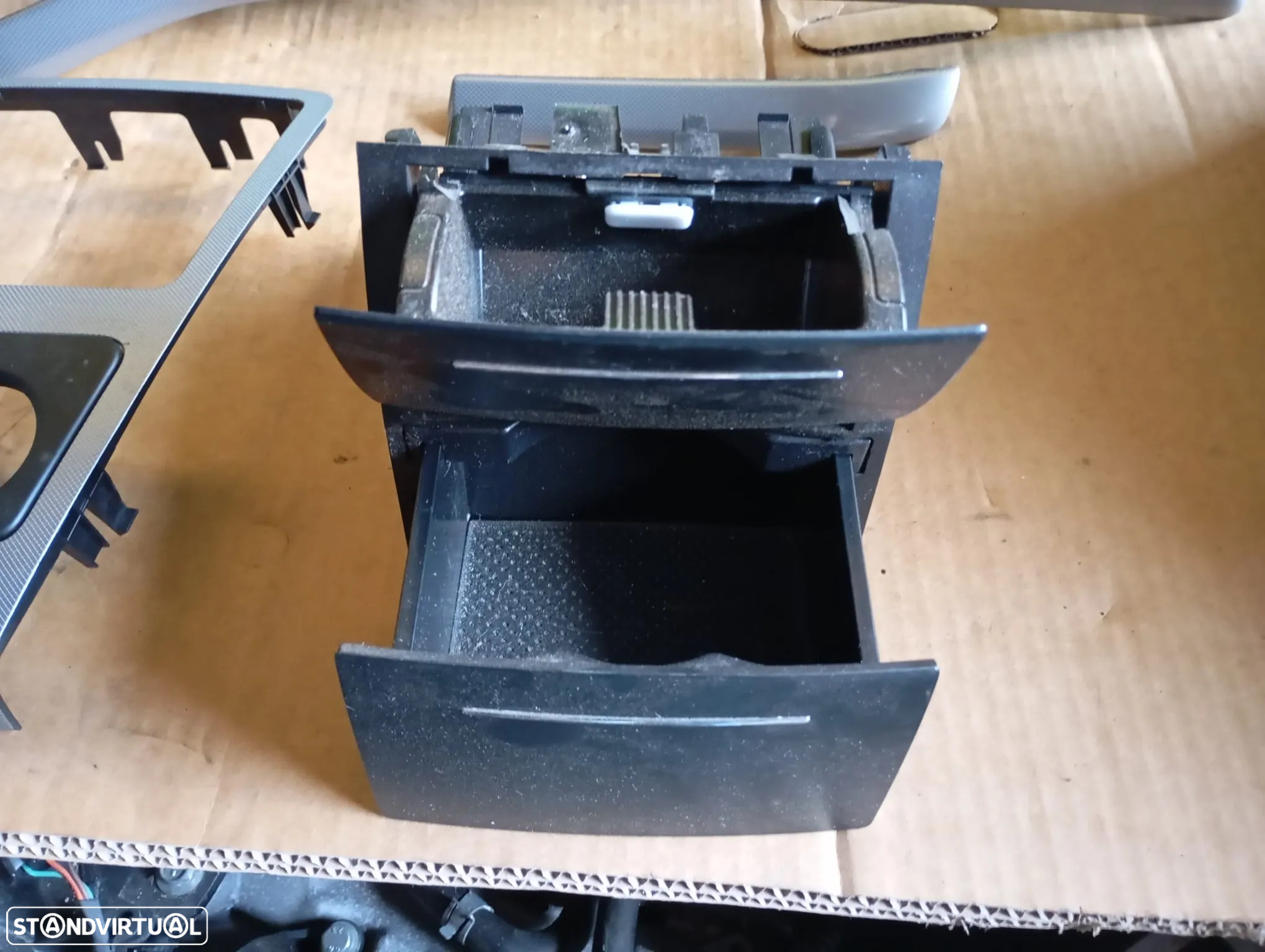 VW SHARAN 7N GRELHAS E FRISOS TABLIER - 6