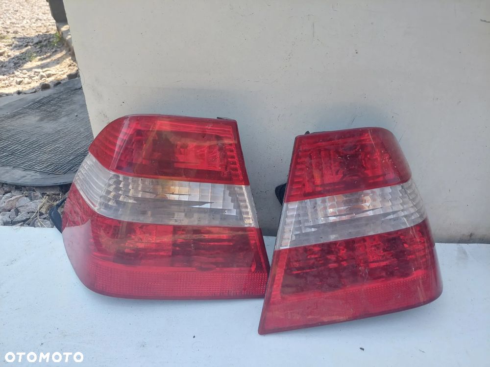 LAMPA TYŁ W BŁOTNIK E46 SEDAN PRAWA LEWA LIFT - 1