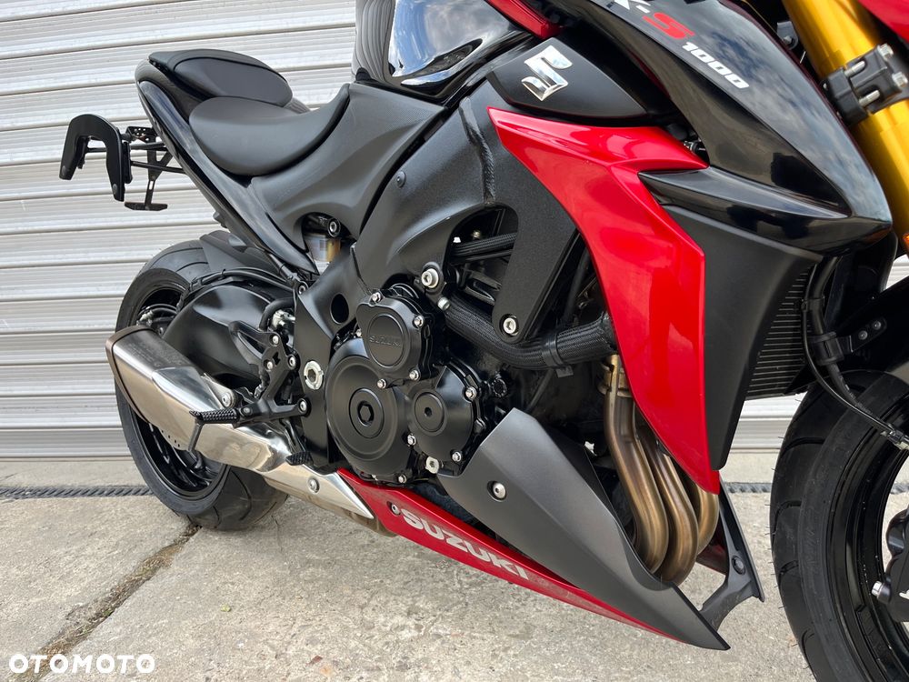 Suzuki GSX 1000 - 15