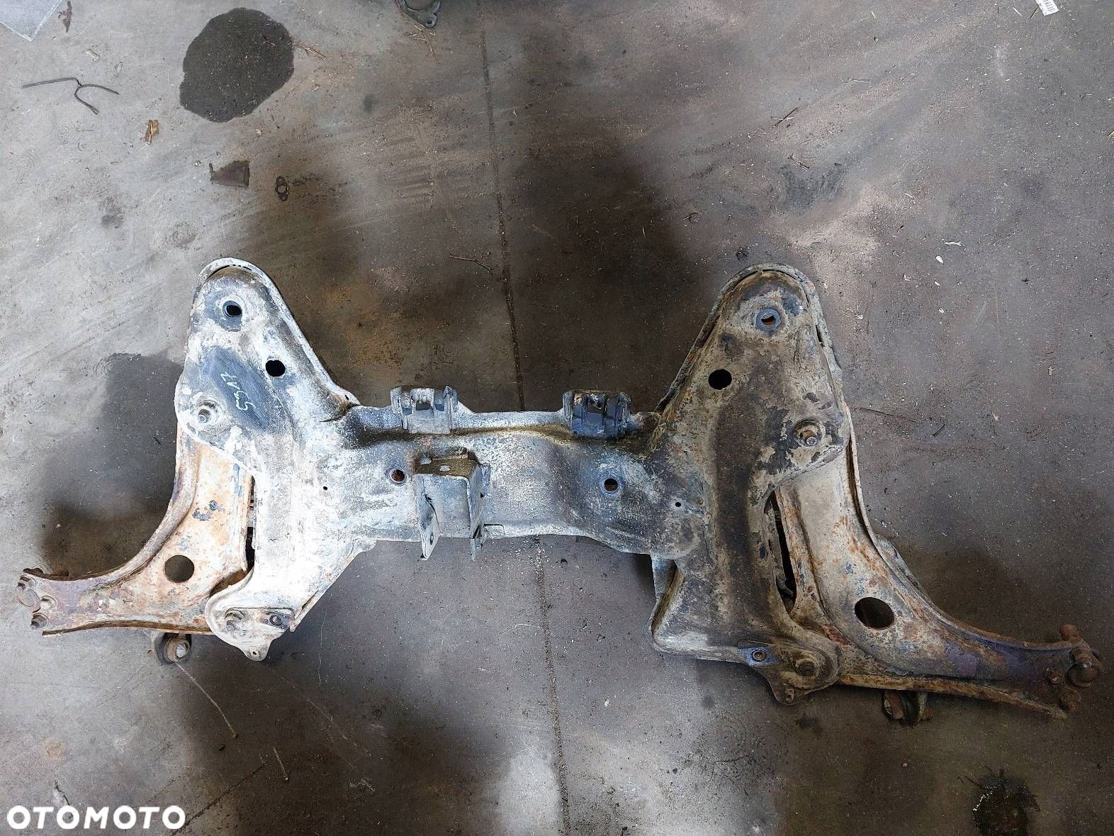 SANKI WÓZEK KOŁYSKA SILNIKA CITROEN C3 I 02-09r 1.4 HDI - 1