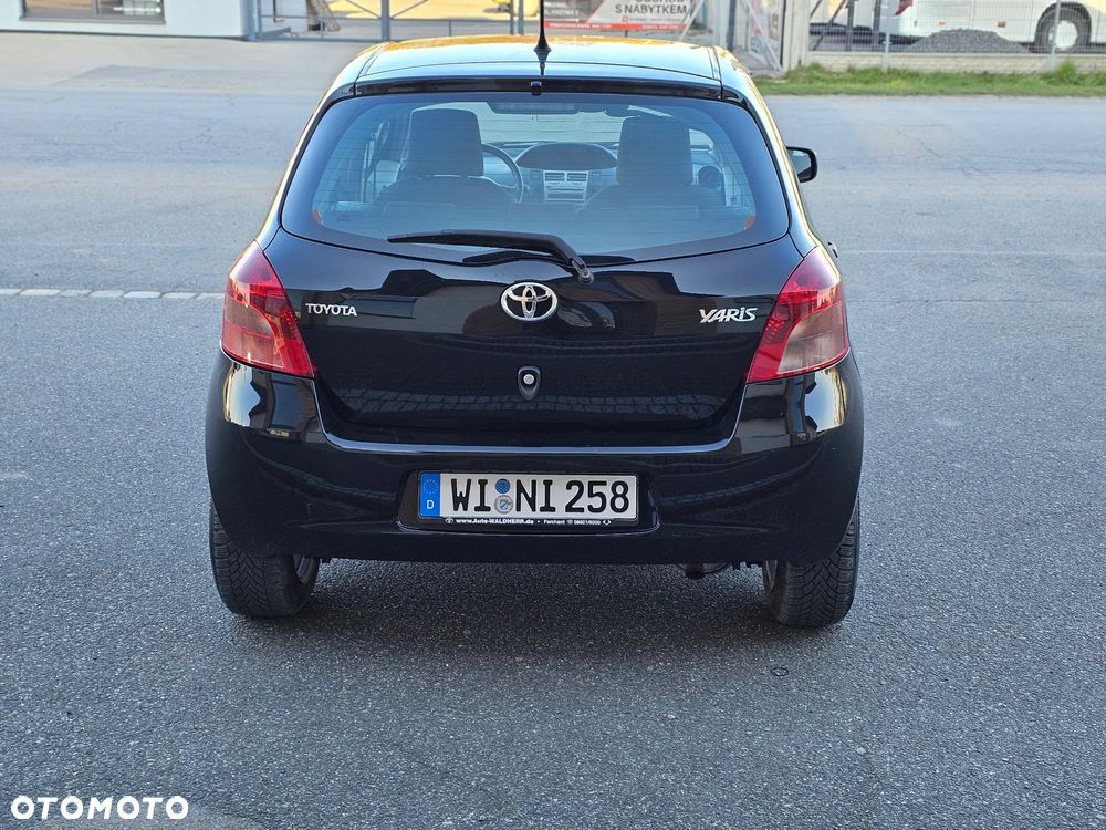 Toyota Yaris 1.3 Luna A/C - 6