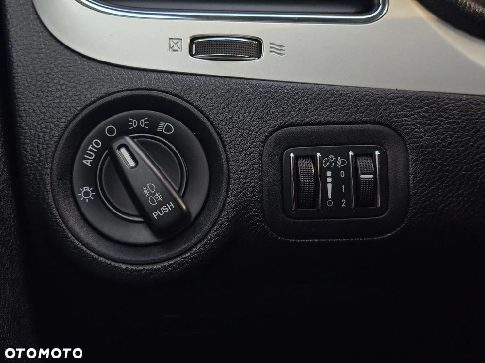 Fiat Freemont 2.0 Multijet 16V DPF Automatik Allrad Black Code - 30