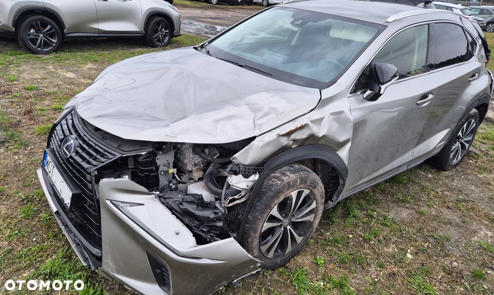Lexus NX 300h Elegance 2WD - 2