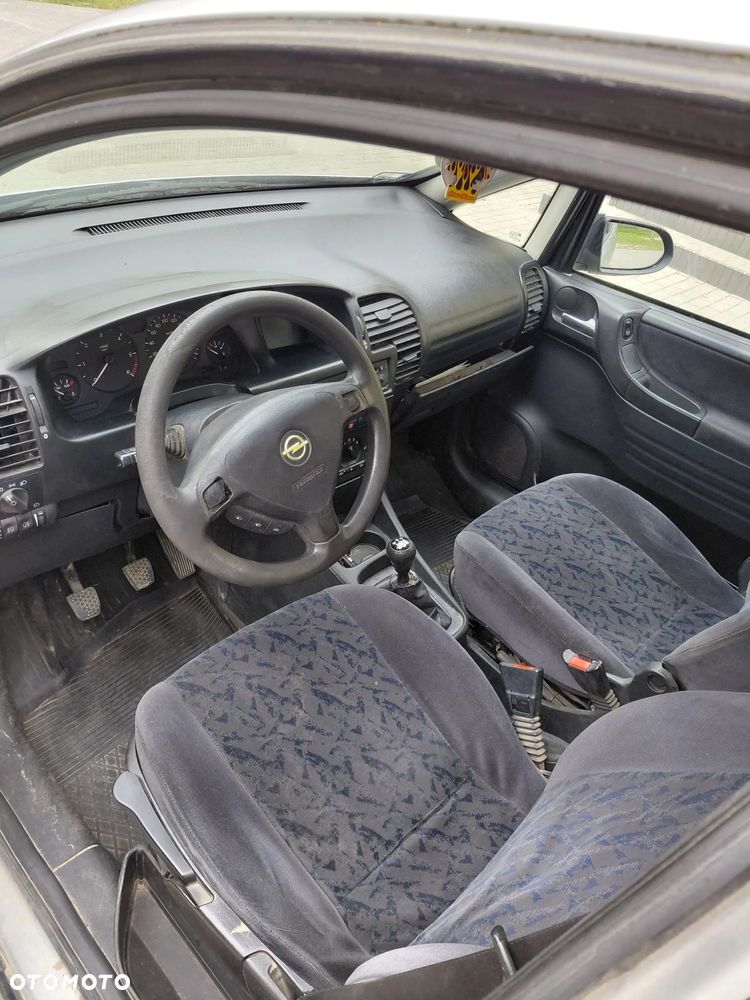 Opel Zafira - 6