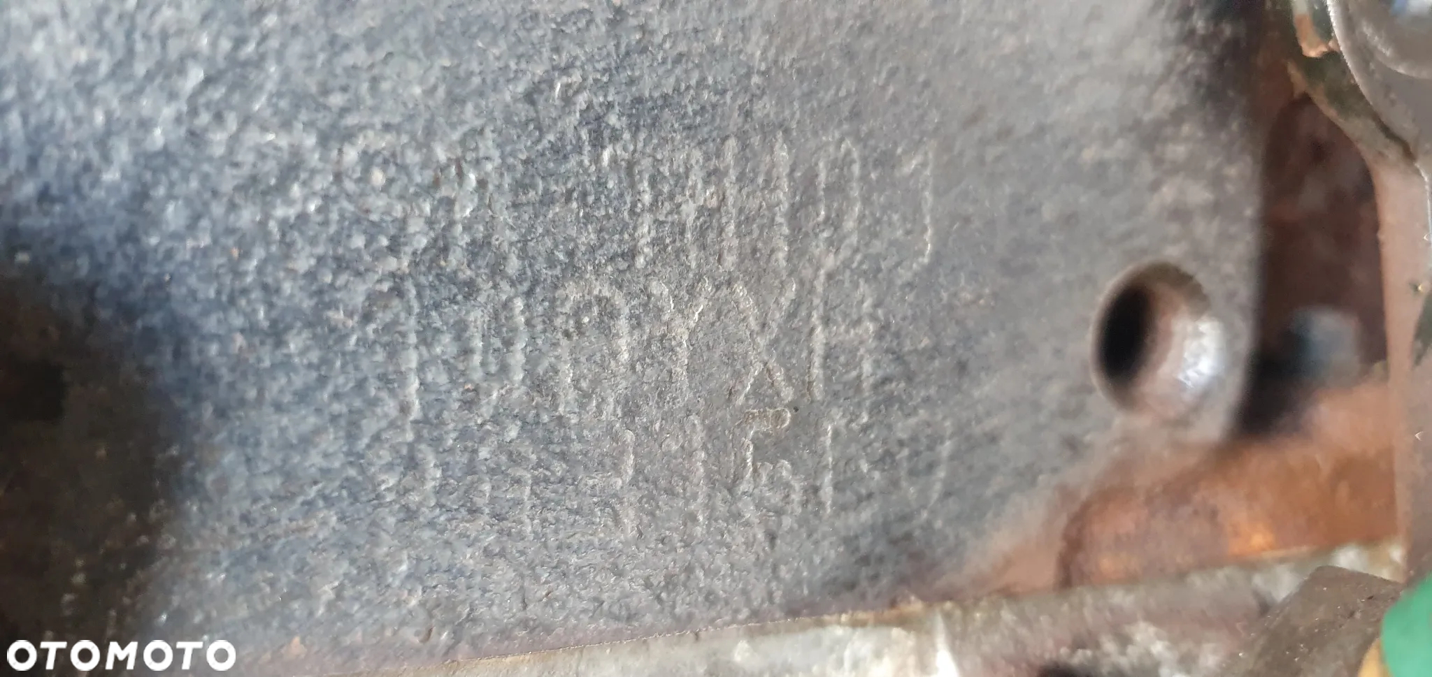 Silnik słupek blok Citroen C5 III 2.0 HDI RH01 - 12