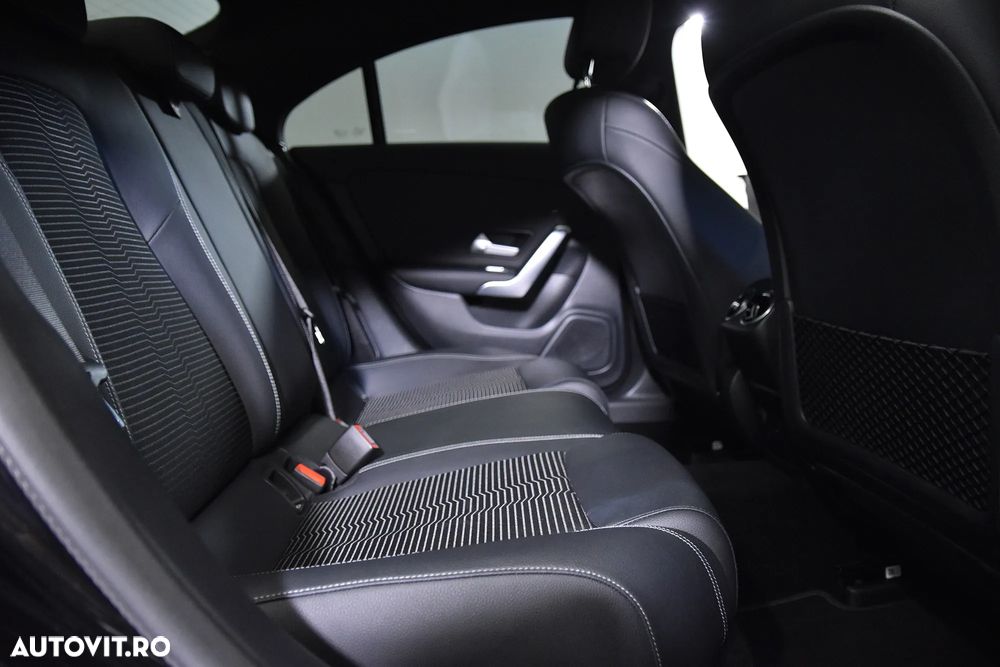 Mercedes-Benz CLA 250 e Coupe - 12